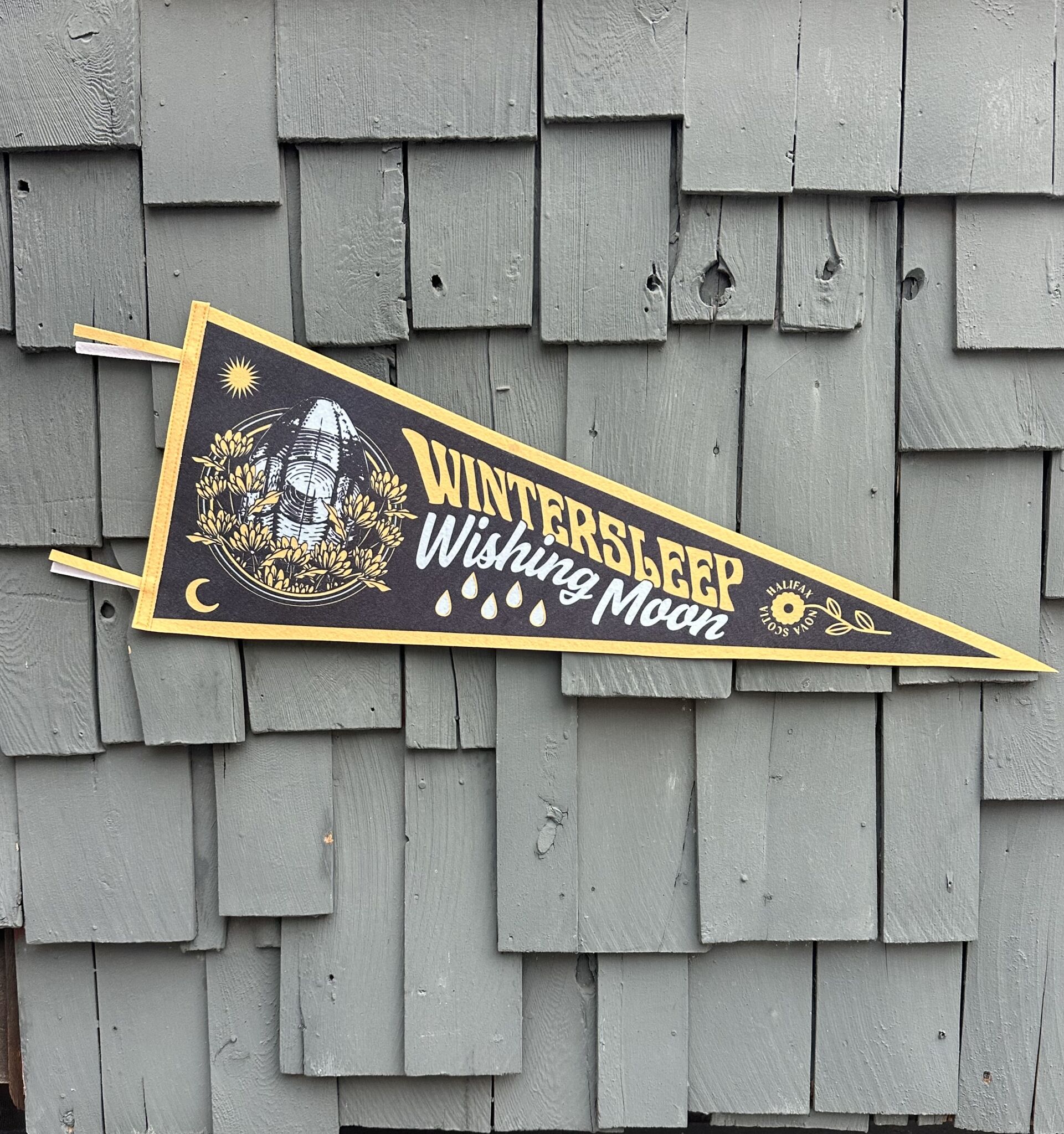custom banners and pennants club merch